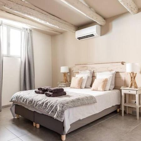Le Marronnier 1 Apartment L'Isle-sur-la-Sorgue Luaran gambar